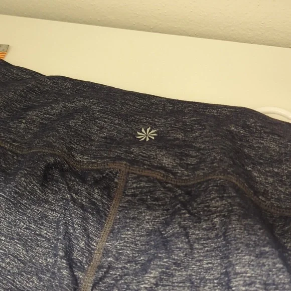 Athleta Chaturanga Leggings Extra Womens Large L Heather Blue Yoga Crop - Picture 2 of 3